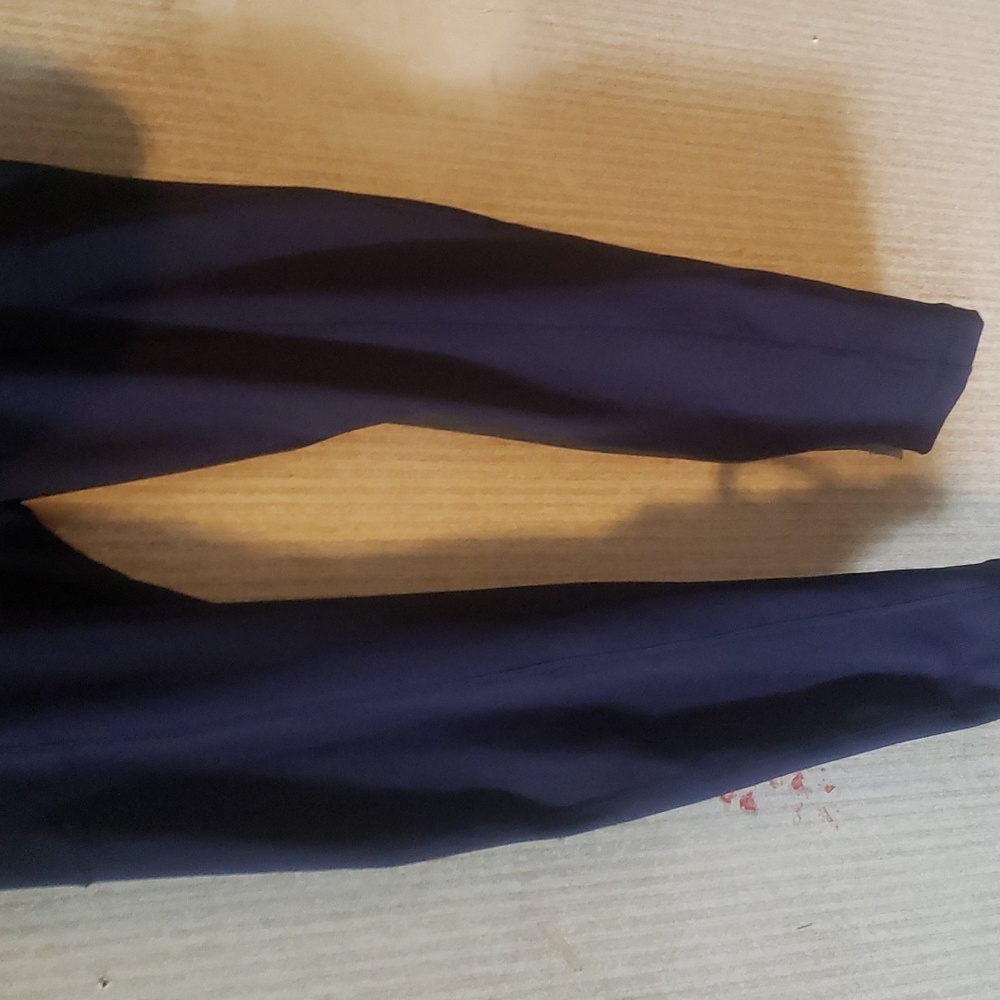 Clothes - Picture 3 of 4